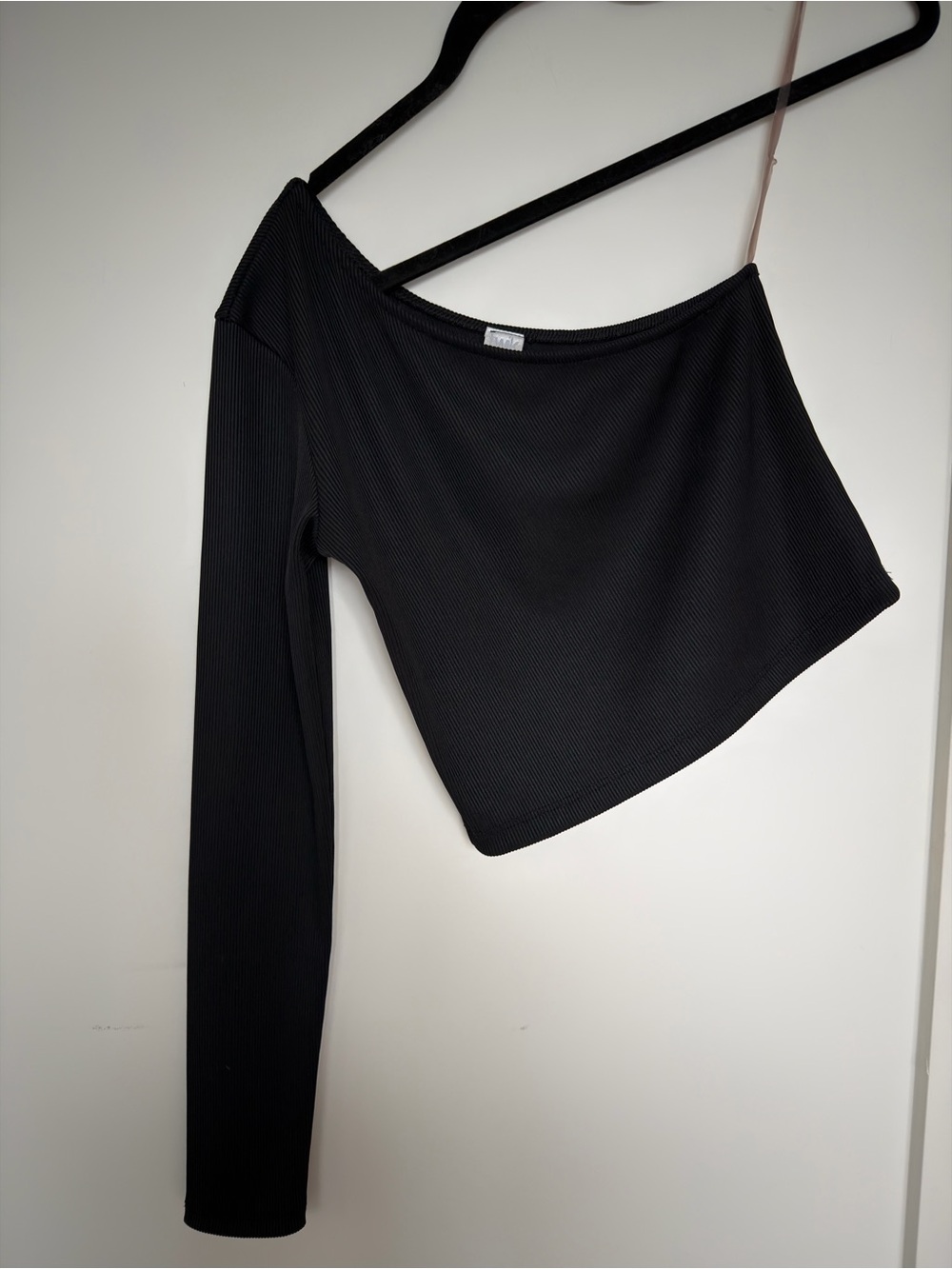 3/$45 Simons Black One-Shoulder Ribbed Crop Top